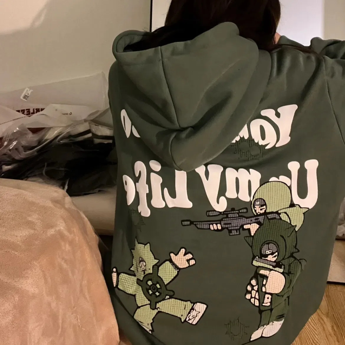 High street hip-hop sweater letter anime hoodie American retro men and women couples on streetwear y2k women oversized hoodie 250618