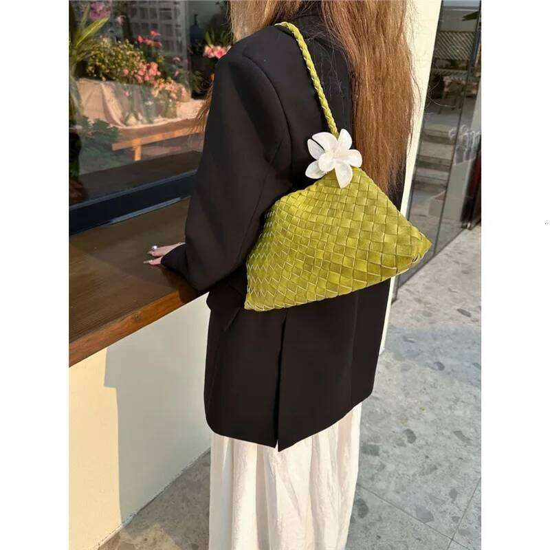 Luxury Designer bags Weaving Underarm for Women 2025 New High-end and Versatile Retro Hand-held Shoulder Mother Bag Avocado Color