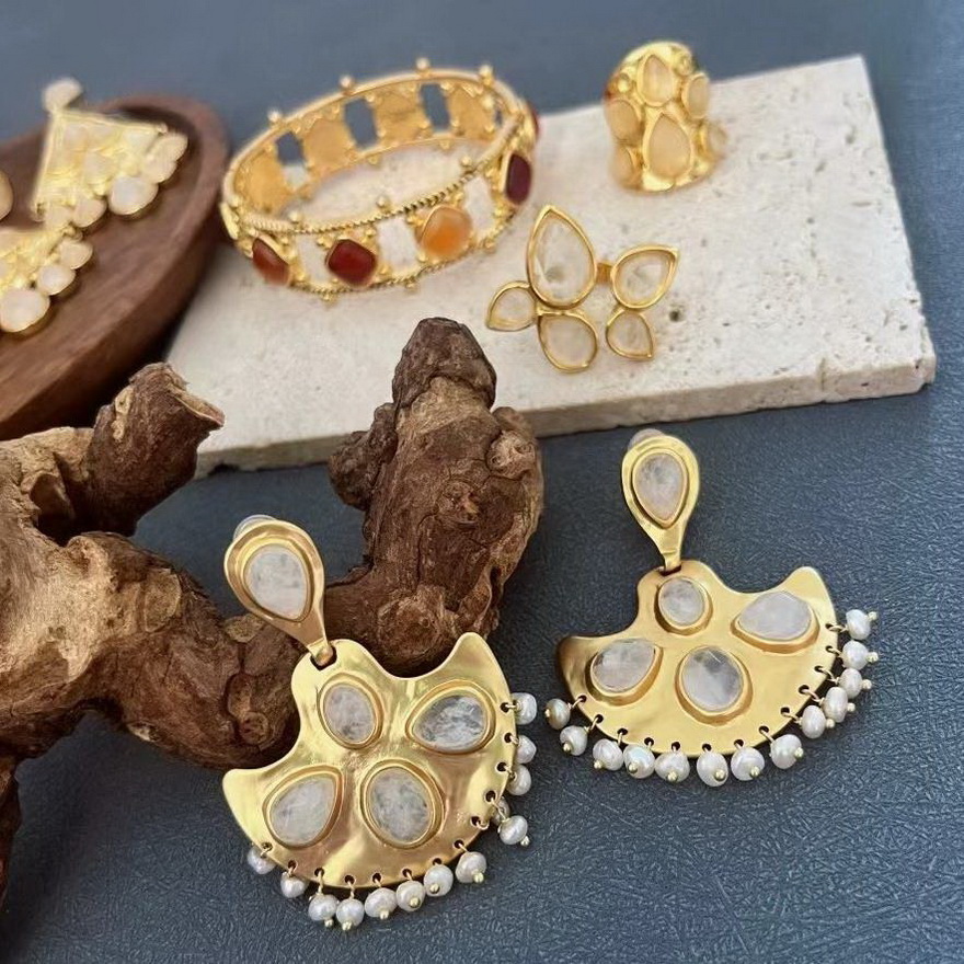 Rock sugar ring pure natural stone Baroque pearl brooch pins red pomegranate inlaid Tassels earrings Vintage Goossens Bracelet Jewelry Sets Wedding Festival Gift