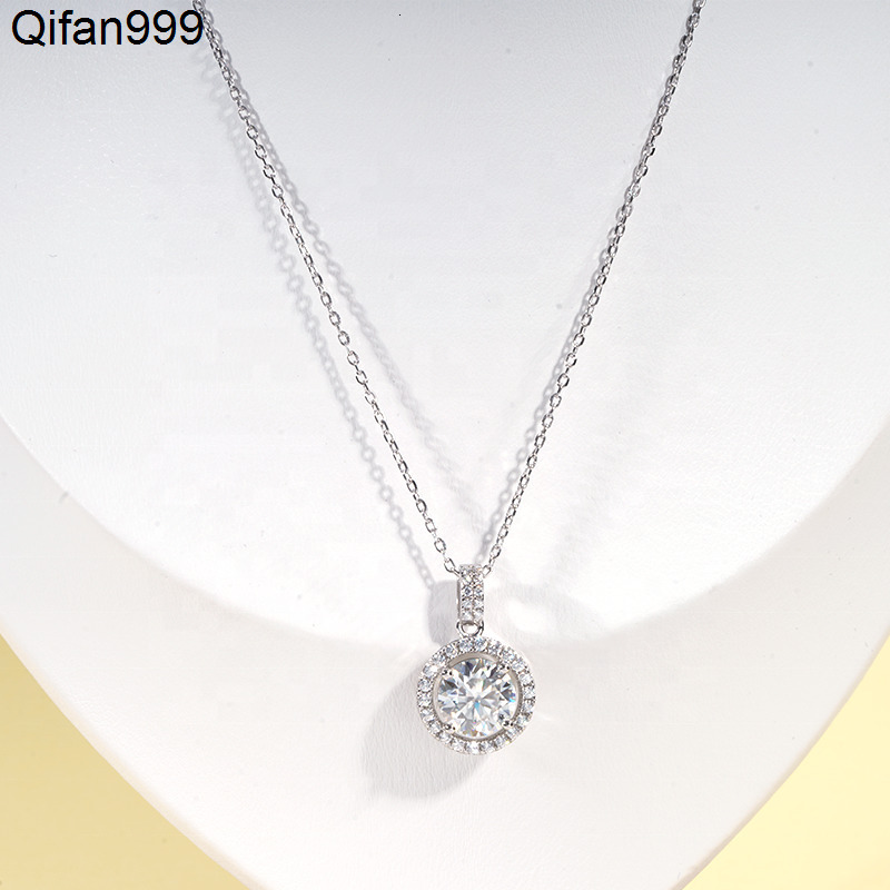Starsgem Classic Design 925 Silver Chain 1ct Round Moissanite Stone and halo Moissanite Necklace