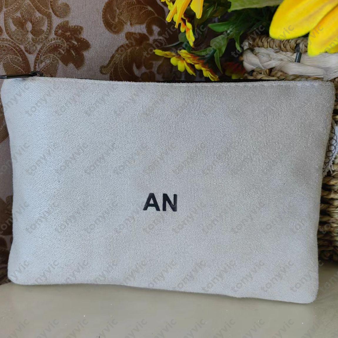 Red Flower Designer Makeup Bag Storage Bags Nylon Make Up Bag Toiletry Bags Small Pouch Clutch Purse Portable Cosmetic Bag Travel Make Up Bags