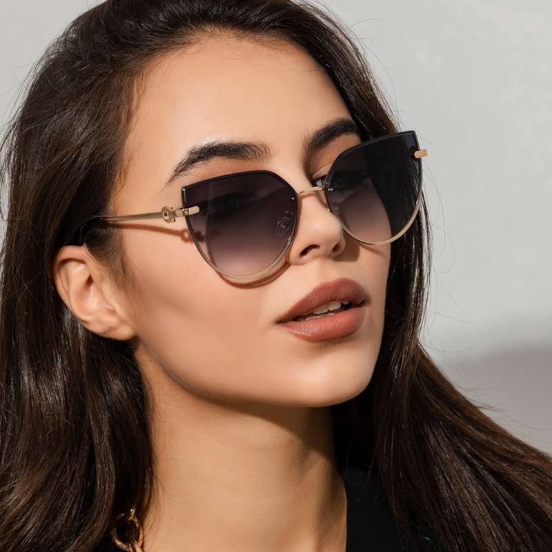 Designer Sunglasses For Women Metal Large Frame Cat Eye Sunglasses Trendy Gradient Color Sunglasses Polarized Lens Goggle Pilot Women Sunglasses