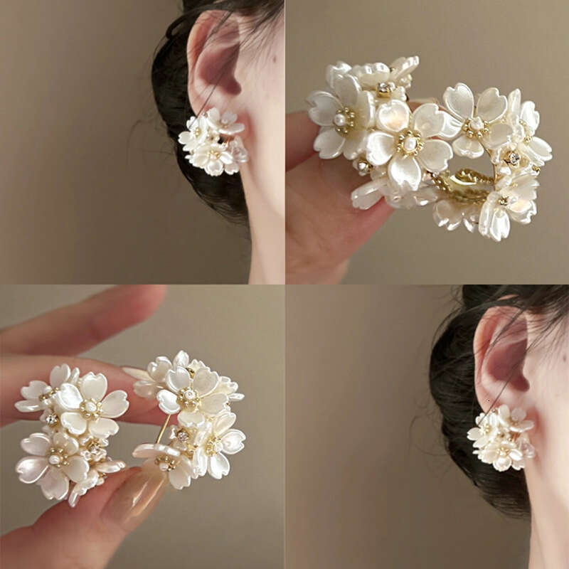 Sier Needle French Pearl Flower Cluster Earrings for Women, Light Elegant Temperament Earrings, Niche High-end Feel