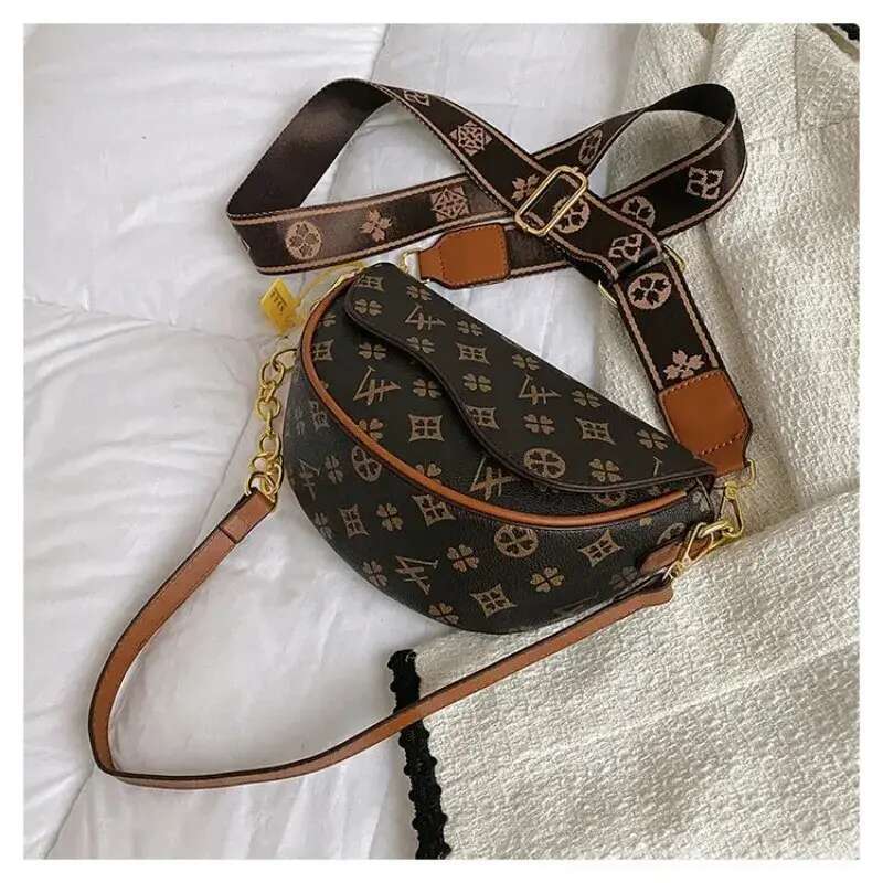 Elegant Shoulder Bag: Premium Leather Hobo Handbag with Adjustable Crossbody Strap - Versatile Designer Women's Purse