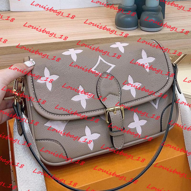 Top Luxurys designer bag Diane Baguette Women Cross body Canvas Strap Shoulder Bags hobos bags Wallets card holder totes leather clutch purse women tote bag hangbags