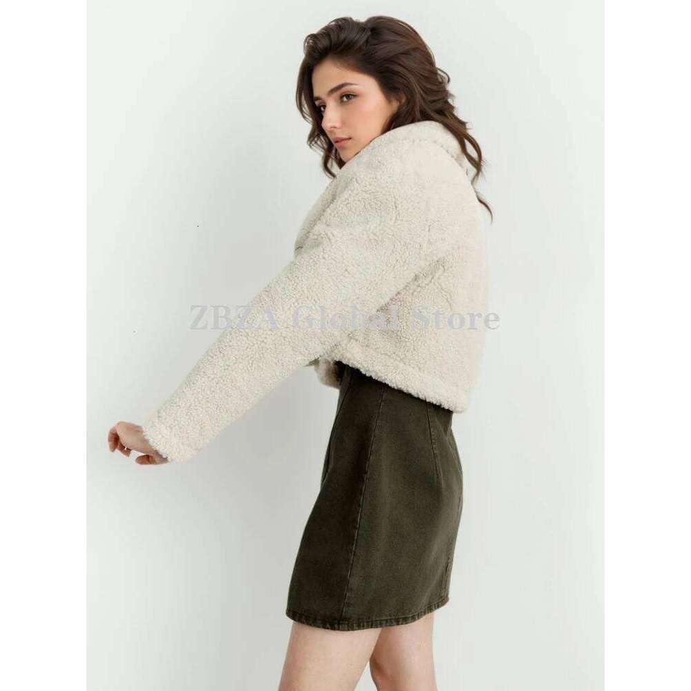 ZBZA Women Thick Warm Faux Fur Jacket Vintage Long Sleeve Lapel Patch Pocket Hidden Button Loose Outerwear Winter Lady Coat