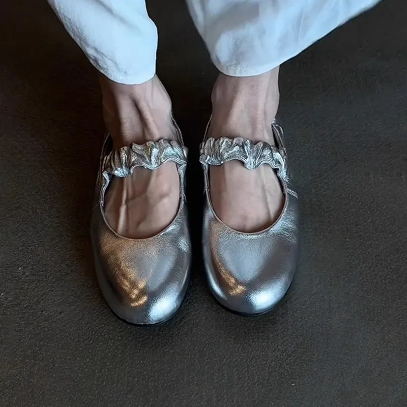 Niche Silver Versatile Round Toe Flat Shoes Womens Pleated One Strap Shallow Mouth Casual Mary Jane Single Shoes 250624