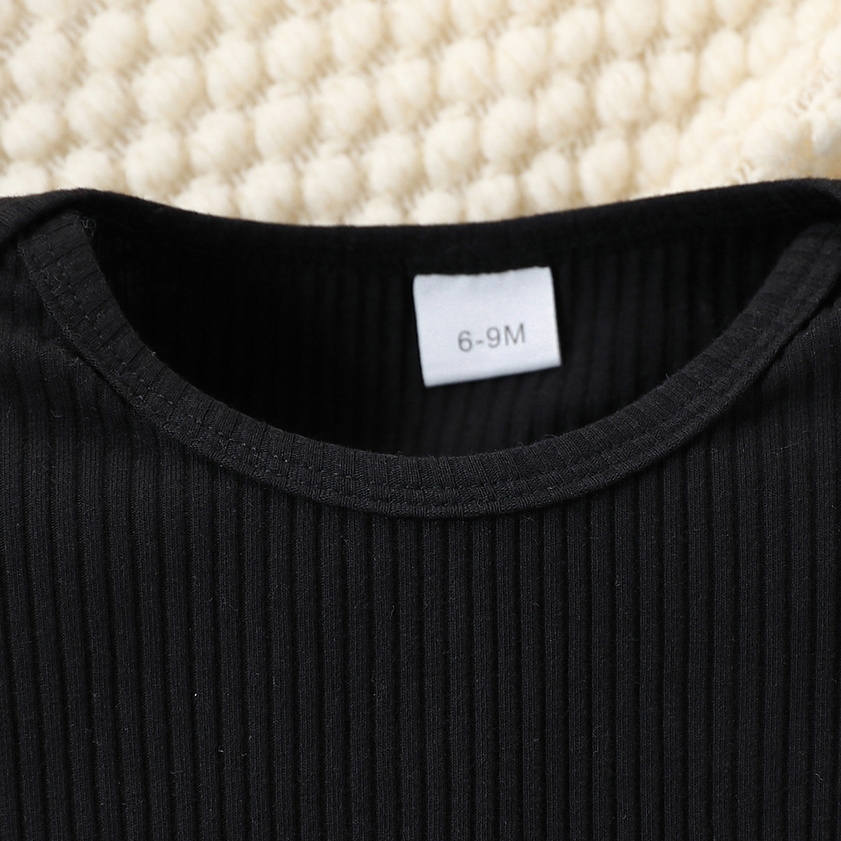 2-piece set of fashionable and casual solid color flying sleeve round neck long sleeved triangle jumpsuit and butterfly printed short skirt for baby g