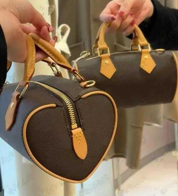 Shoulder Bags Top Designer Mini Nano 16cm Shoulder Bag Women Leather Denim Crossbody Luxury Brand Embossed Tote Purse Brown Flower Handbag AAA