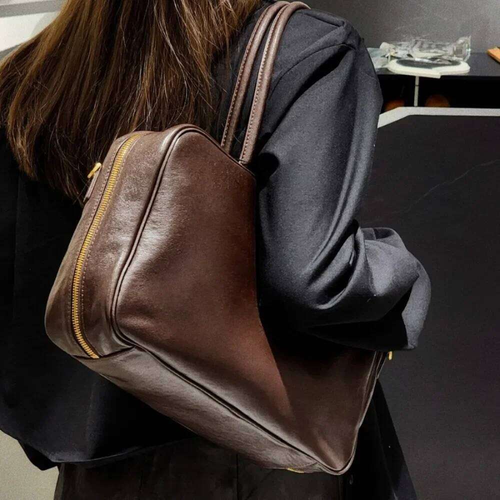 2025 New Large Capacity Briefcase Tote Versatile Design Handbag Vegetable Tanned Cowhide Shoulder Bag Premium Sense