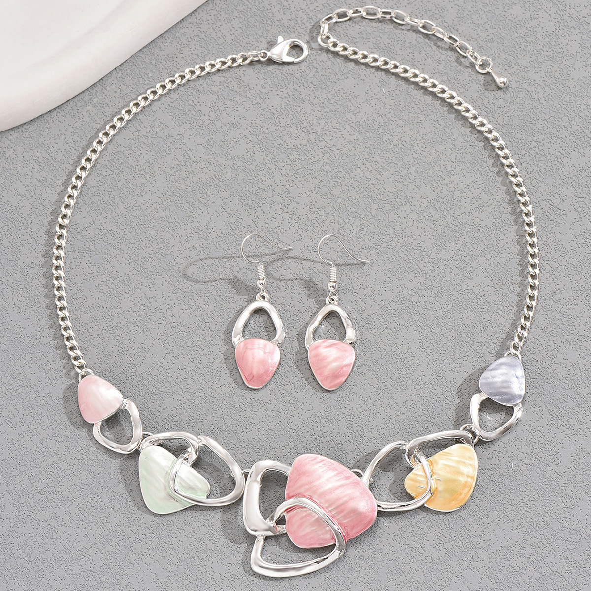 Hot Selling New Round Oil Drip Necklace And Earring Set High-End Sense Stud Earrings Irregular Design Clavicle Chain