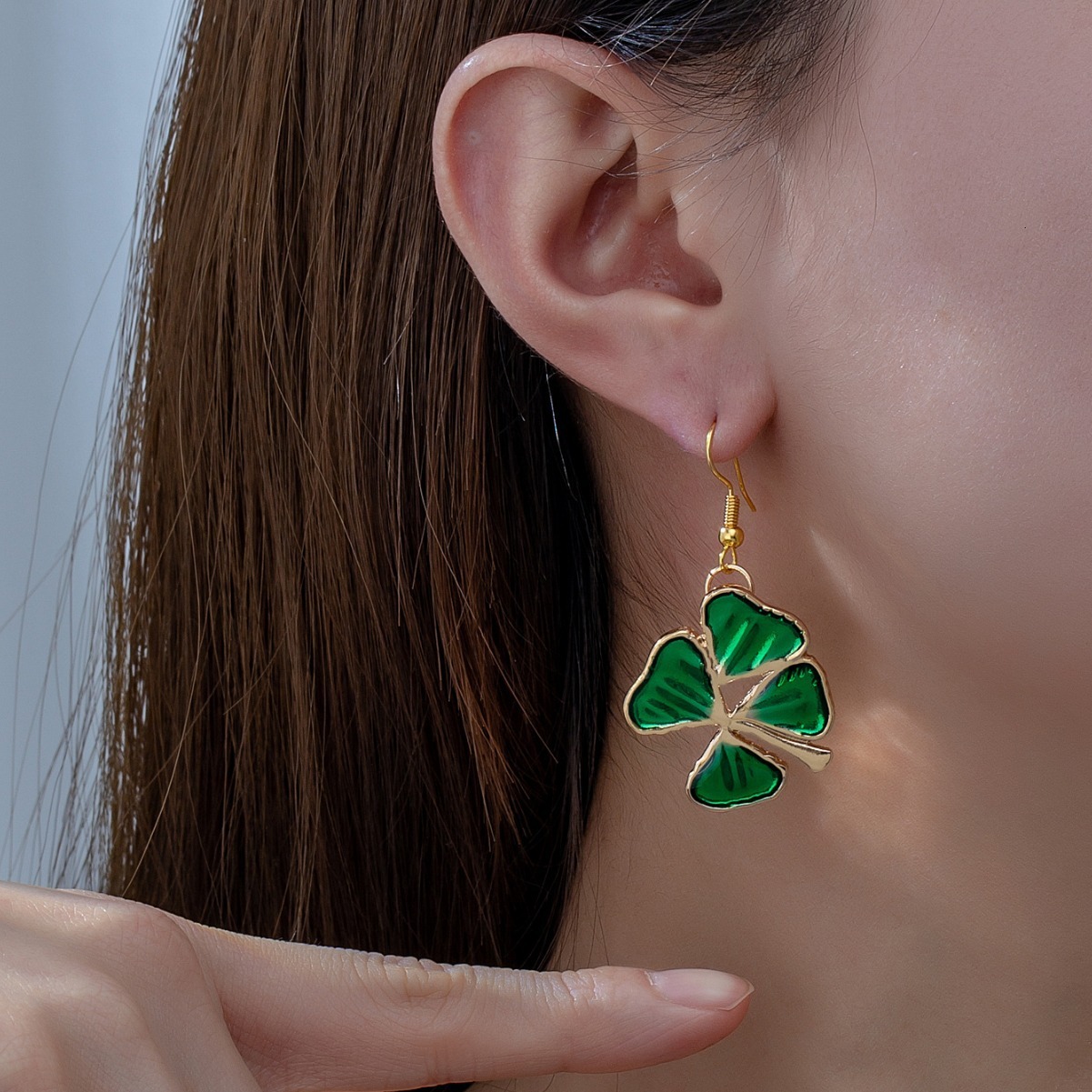 1 Pair Earrings Green Fresh Alloy Material Elegant High-end Fashion Versatile