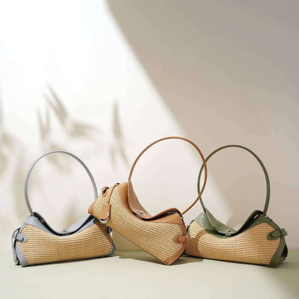 Luxurious Design Bags 2025 Handwoven Straw Beach Bag Large Capacity Crossbody Shoulder Tote Minimalist Summer Vacation Essentials Fashion Design