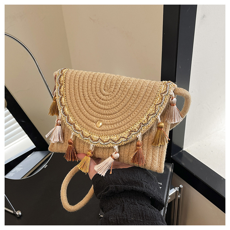 Bohemian tassel bags for women 2025 new styles in the summer ethnic style woven bags single - shoulder and cross - body bags for seaside vacations