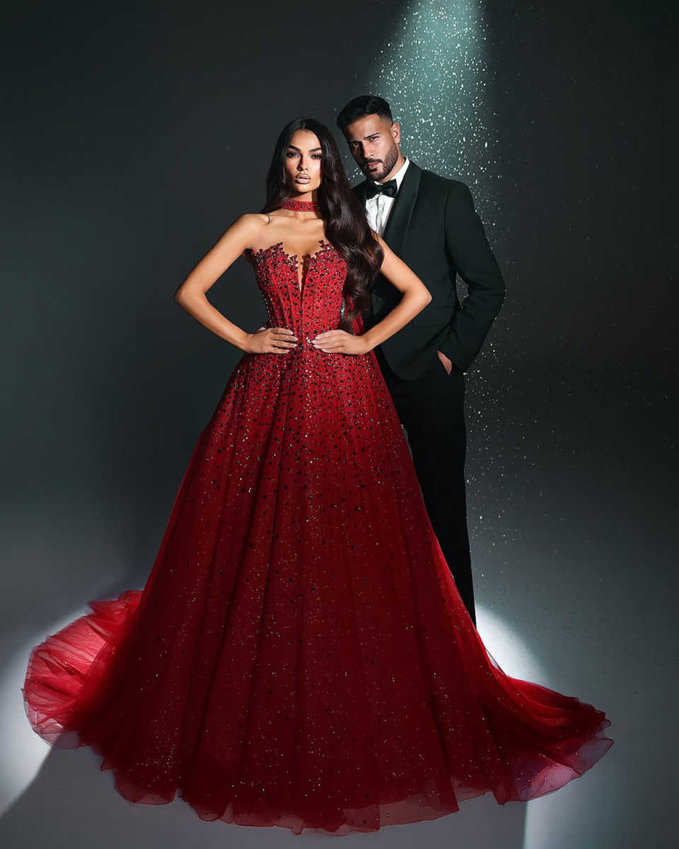 Graceful Red Evening Dresses A-Line Formal Occasion With Appliques Crystals Sequins Back Cape Prom Floor Legnth Vestido De Noite Customized