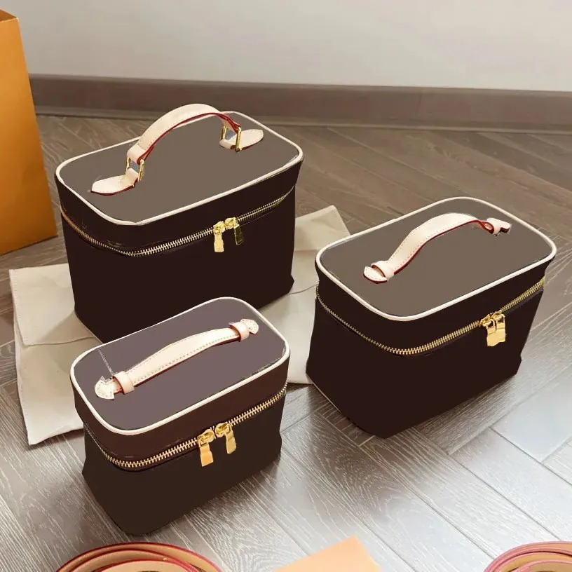 Luxury Cosmetic Bag Designer Bag Cosmetic Bag High Quality Ladies Handbag Cowhide Travel Organizer Toiletry Bag Mini Brown Cosmetic Bag