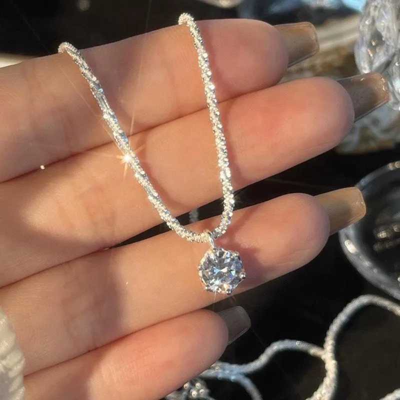 2025 New Sparkling Silver Color Necklace with White Zircon Pendant Women Trendy Clavicle Chain Choker Wedding Party Jewelry Gift V250625