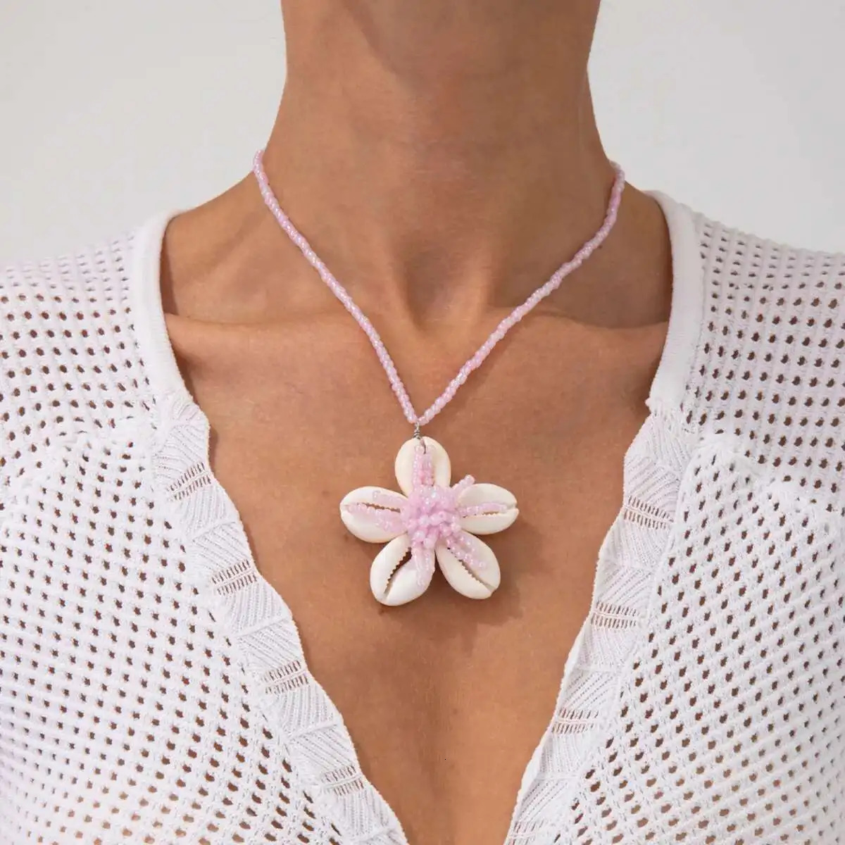 KunJoe 3 Colors Boho Scallop Flower Pendant Necklace for Women Aesthetic Acrylic Seed Beads Choker Summer Beach Neck Jewelry Y2K 250625