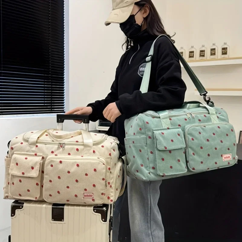 Large capacity strawberry printed travel bag multifunctional dry wet separation independent shoe box casual style 250624