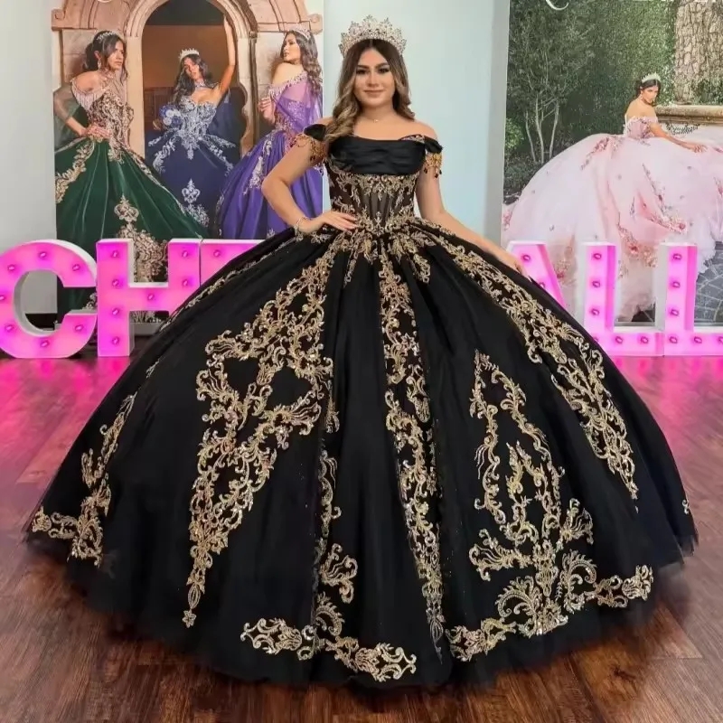 Black Princess Ball Gown Quinceanera Dresses Vestidos De 15 Anos XV Vintage Gold Lace Birthday Party Sweet 16 Dress