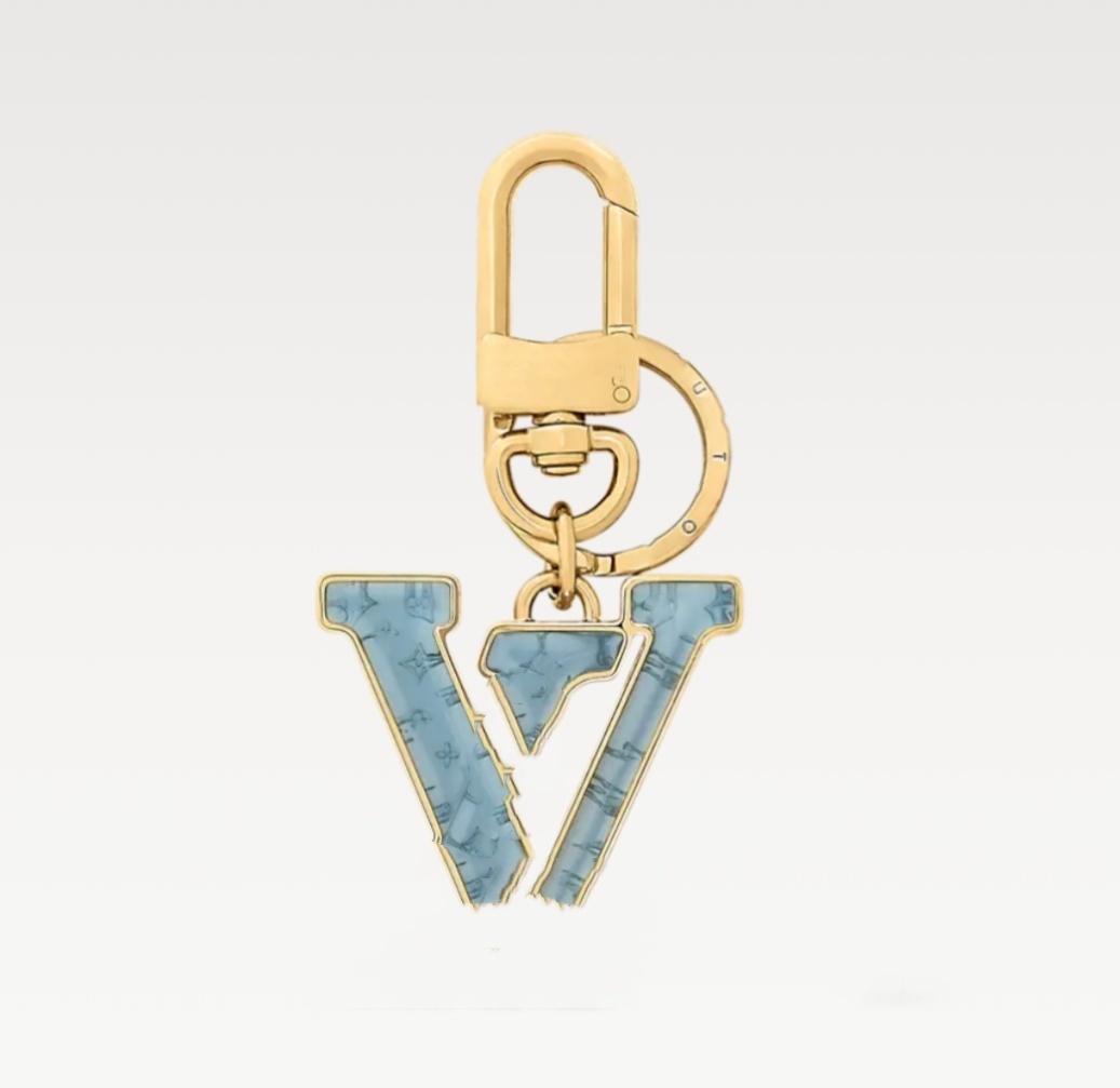 Luxurys keychain designer bag charm gold chain glossl Women men Buckle jewelry Keyring Bag chain couple charm Car Key
