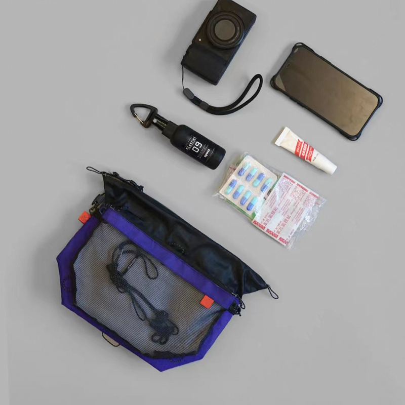 Lightweight casual small shoulder bag, portable hiking and outdoor bag, waterproof and tear resistant single shoulder bag, mountain style crossbody ba