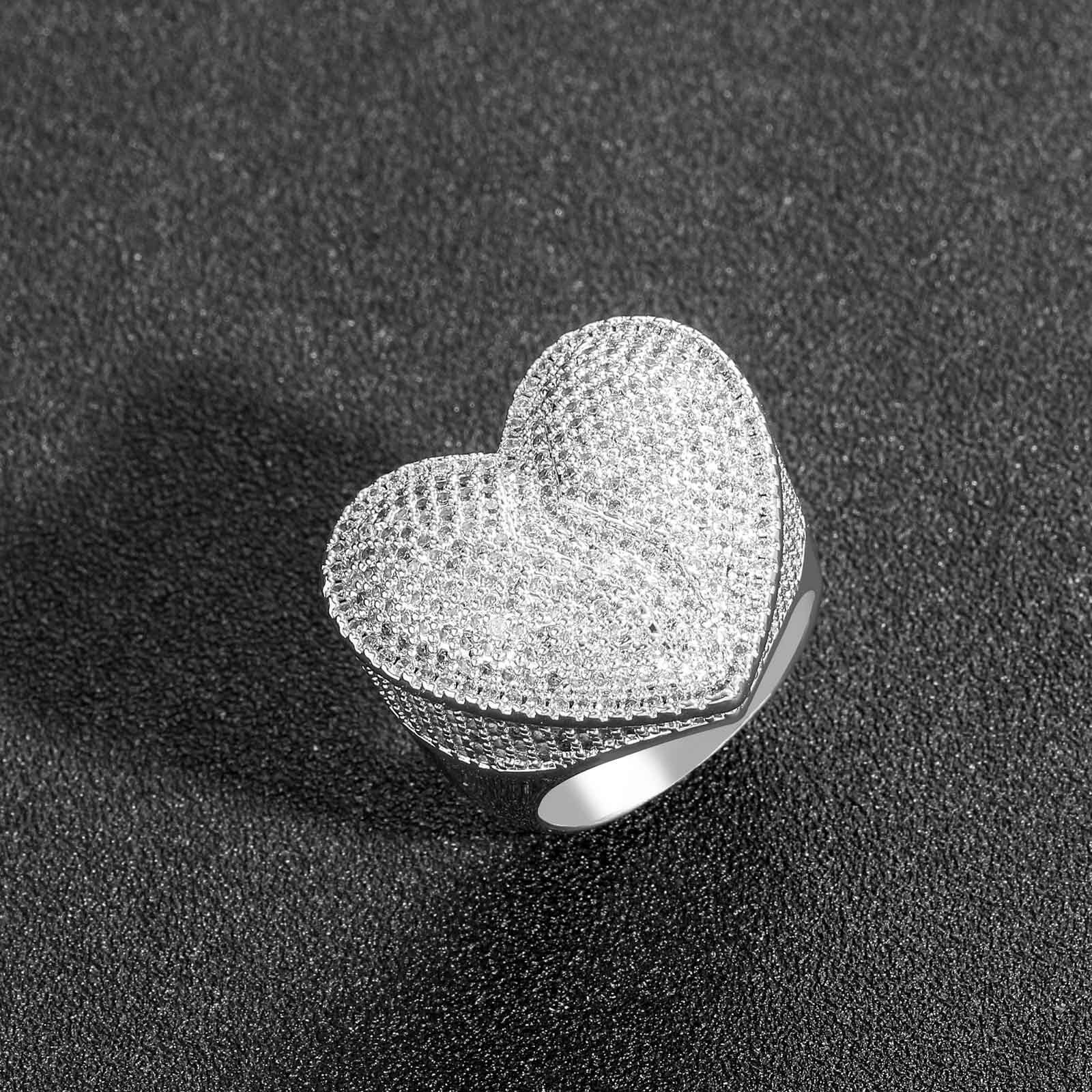 New Luxury Moissanite Love Broken Heart Ring Individual Trendy Hip Hop Heart Diamond Jewelry Passes the Diamond Tester