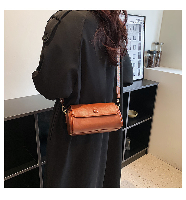 2025 New Spring Fashionable All-match Wide-strap Shoulder and Crossbody Bag Cylindrical Bag Retro Small Bag Niche and Stylish Women's Bag