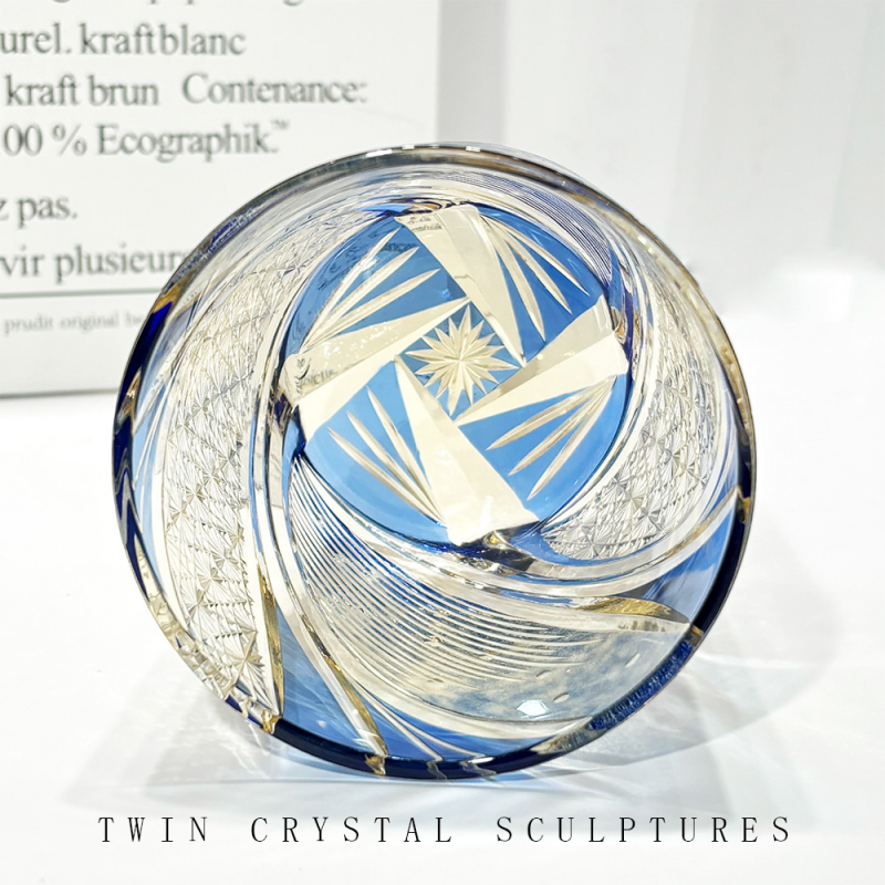 Meteor crystal glass with high aesthetic value, high-end water glass, whiskey glass, and fashionable foreign wine glass