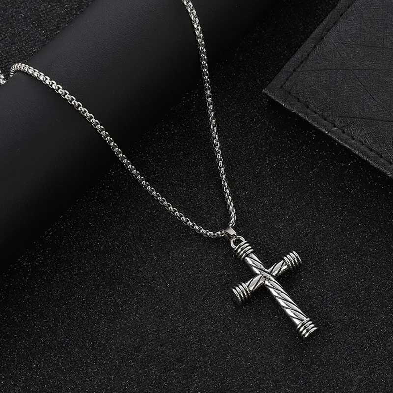 Simple Geometric Cross Pendant Necklace For Women Metal Jewelry Silver Color Chain Choker Men Party Gift Accessories V250625