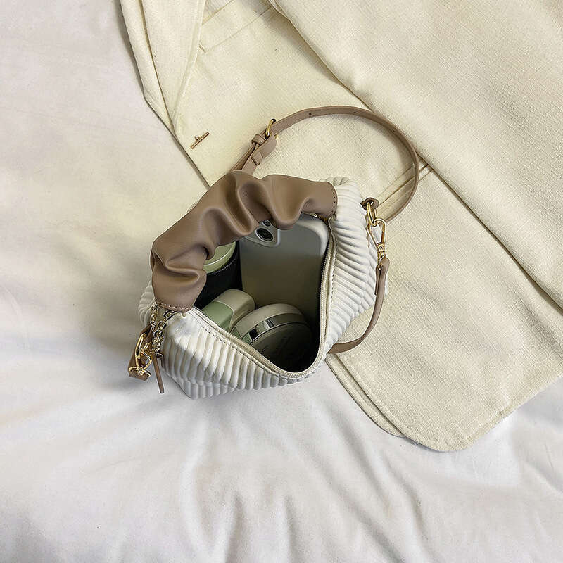 Ins Popular Crossbody Dumpling Ladies Bags 2025 Summer Handheld Pleated High-end Elegant Small Bag