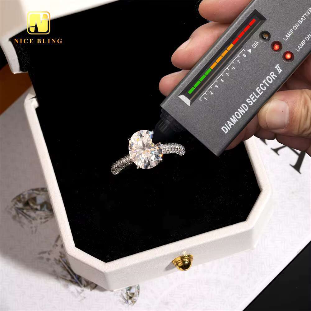 Silver Plated 5ct Oval Cut Diamond Women Wedding Rings Iced Out Women Jewelry 925 Silver Moissanite Engagement Ring for Women