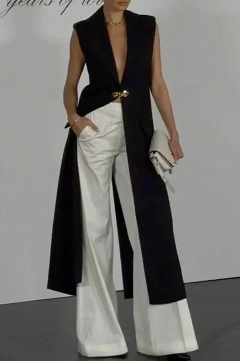 Womens Single Button Sleeveless Tanks Loose Split-Joint Deep V-Neck Ofrfice Lady Slit Hem Vest Outerwear for Summer 250625