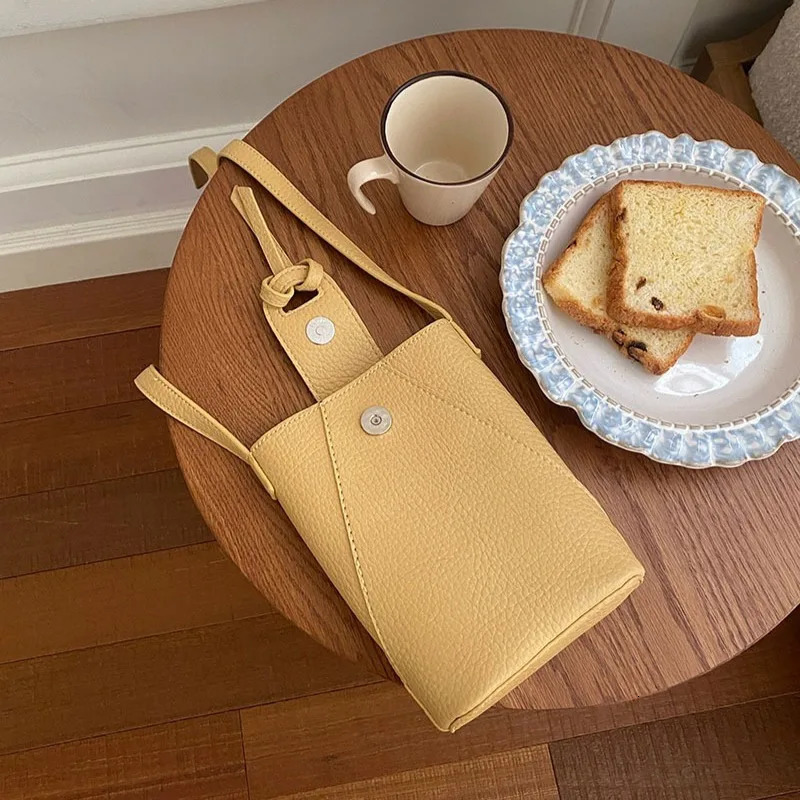 Trendy and Minimalist Bucket Bag with Simple Knot Like Decoration and Good Quality Leather Material Women Bucket Bag 250623