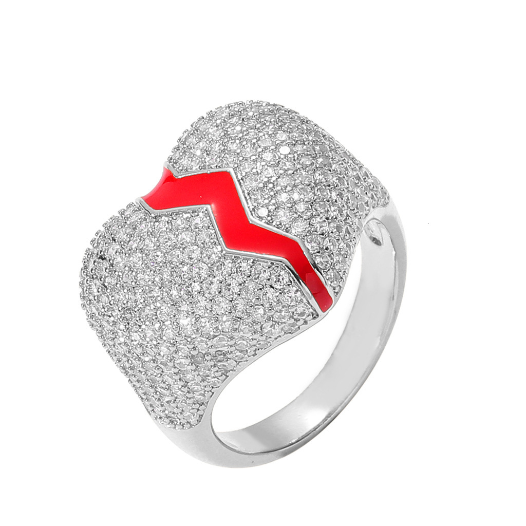 New Hip Hop Broken Heart Love Ring Diamond Studded Luxury Moissanite Unisex Trendy Individual Ring Pass the diamond tester