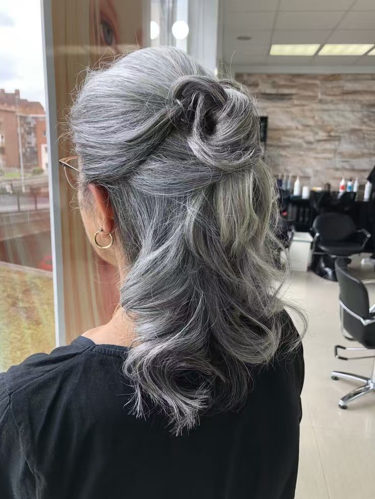 Perfect sleek ponytail gray human hair for a casual,chic ,or sophisticated look salt and pepper natural grey hairpiece extension clip ins 1pcs 120g fo