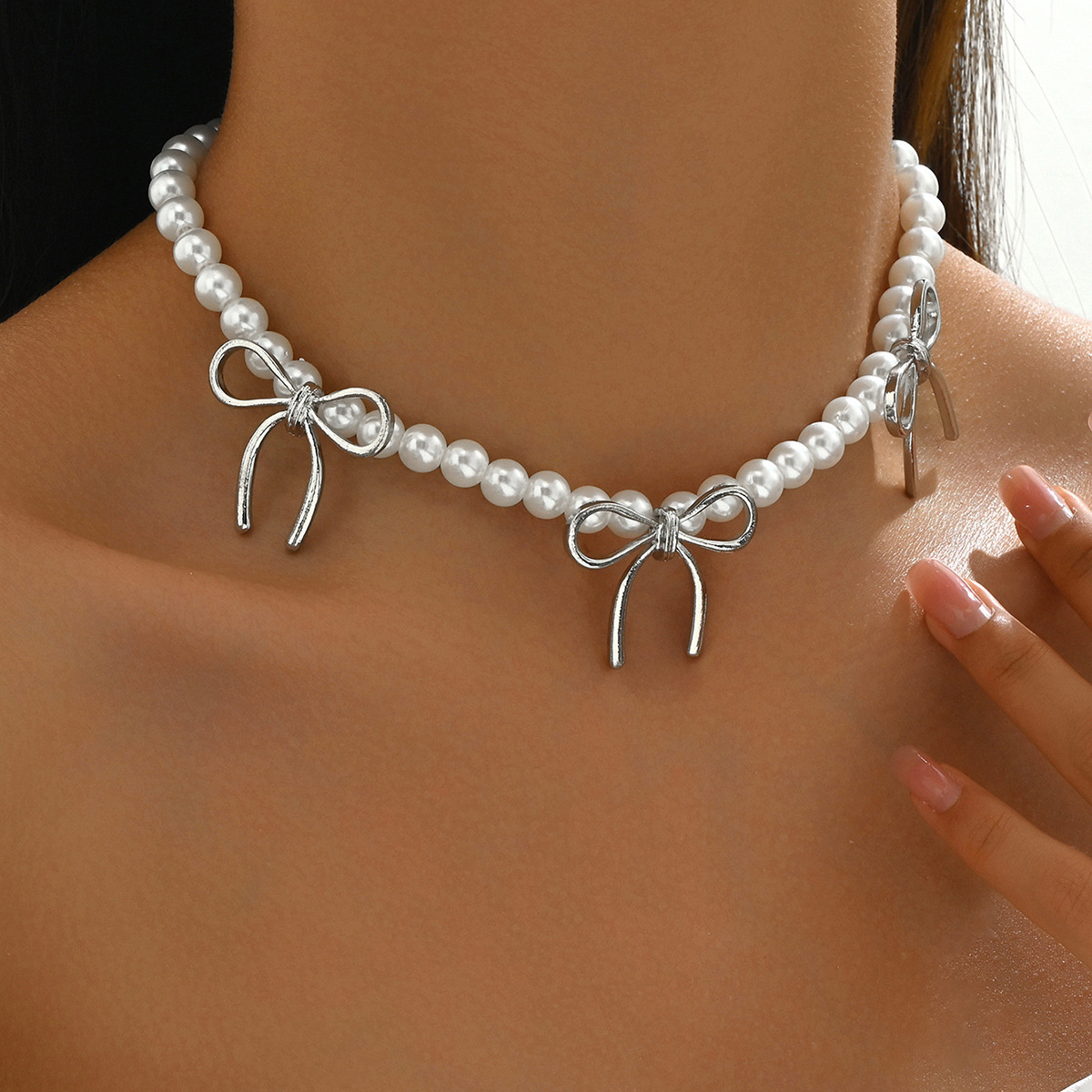 Fashion Women S Beaded Necklace Pearl Bowknot Design High End Clavicle Chain Choker