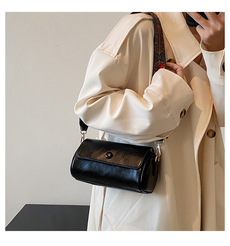 2025 Spring Fashionable All-match Wide-strap Shoulder and Crossbody Bag Cylindrical Bag Retro Small Bag Niche and Stylish Women's Bag
