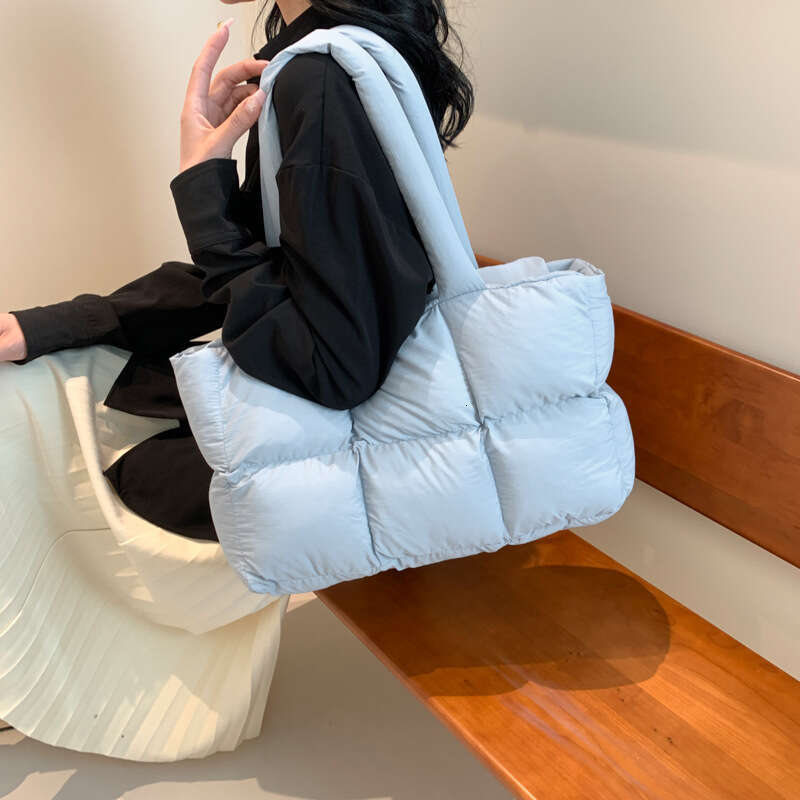 Large Capacity Cotton Padded for Women 2025 New Trendy Underarm Shoulder Casual Handheld Cloud Tote Bag
