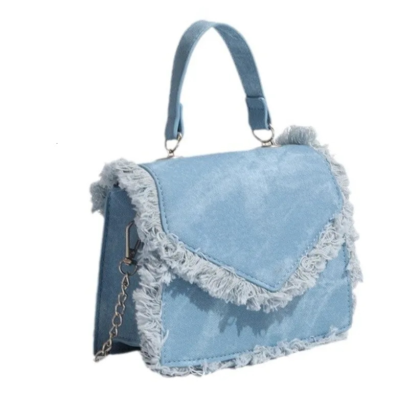 high-value Korean version of the one-shoulder crossbody bag lightweight fashion out light chain bag cute carry 250624