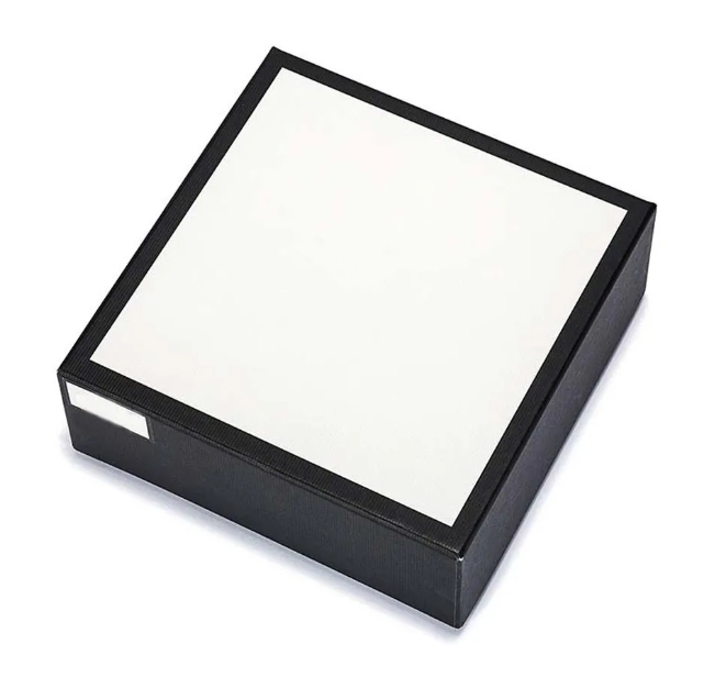 Dear friend, the box is about 15 dollars, you need to buy it and I will send you the link immediately 001