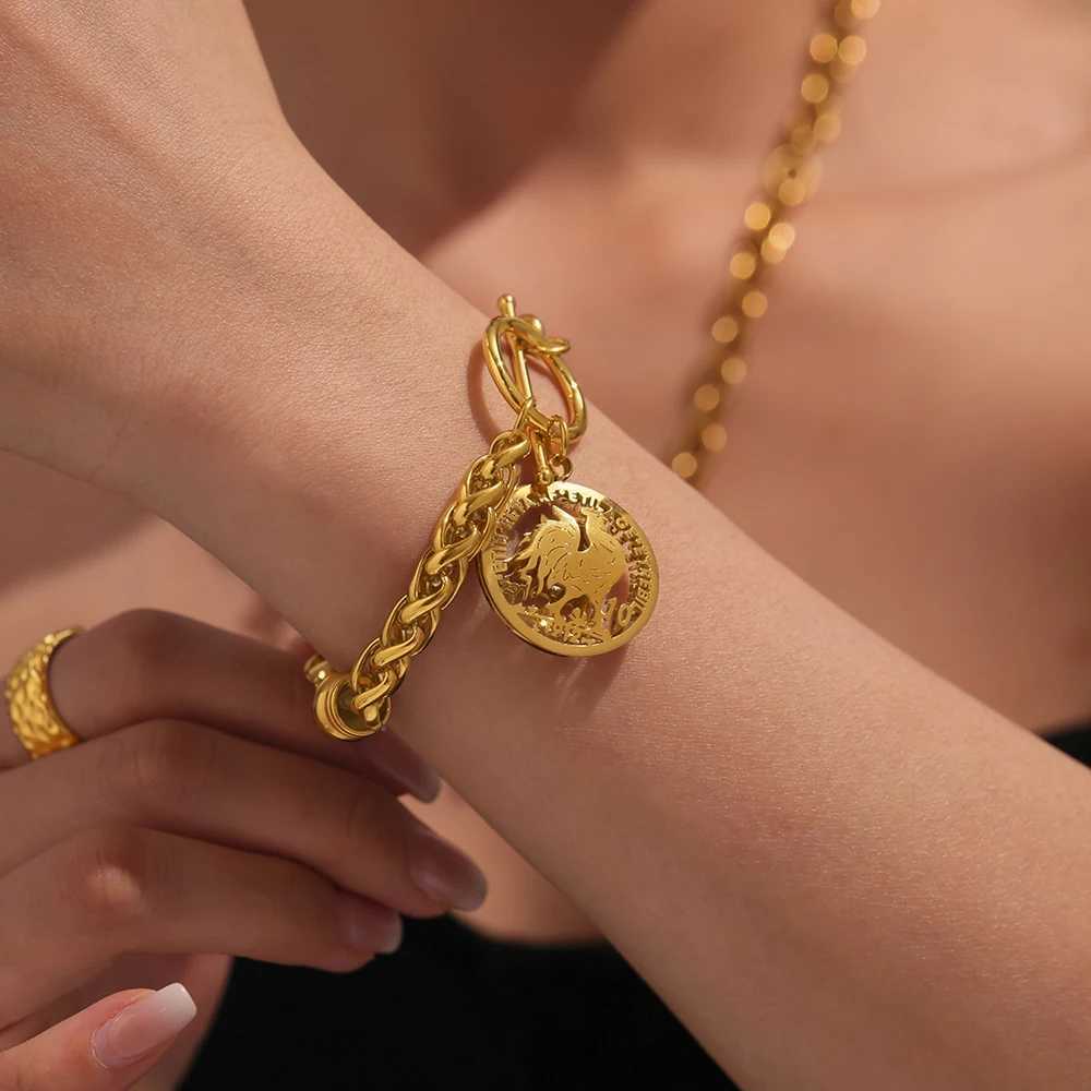 Fashion 316 Stainless Steel Thick Chain Gold Color Bangle Wens Fashion Round Chicken Pendant Bracelet Ladies Luxury Jewelry X250625