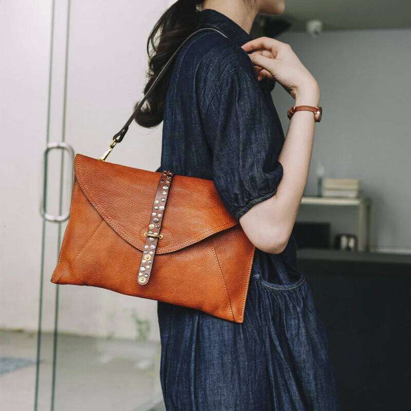 Luxurious Design Bags New Handheld Envelope Handmade Retro Head Layer Cowhide Texture Rivet Small Design Women's One Shoulder Crossbody Bag