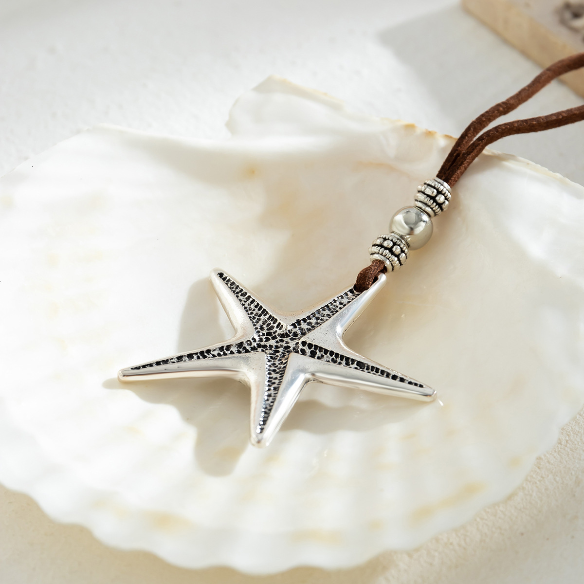 Beach Accessories Unique Starfish Conch Vacation Necklace for Women Simple Ocean Style Star Pendant