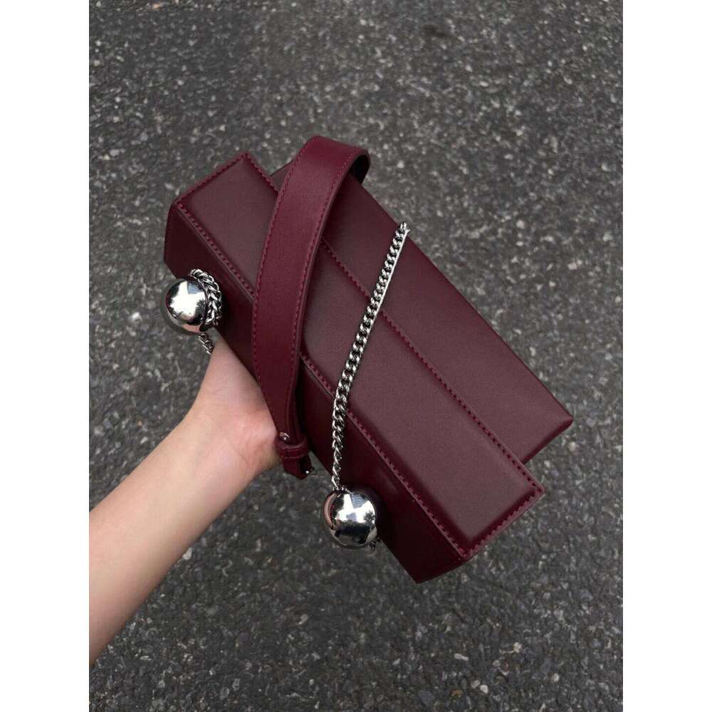 Luxury Bag Genuine Leather Bury Bridal Wedding Bag New Popular Chain Crossbody Bags Women Classic Flap Design Small Handbag Designer