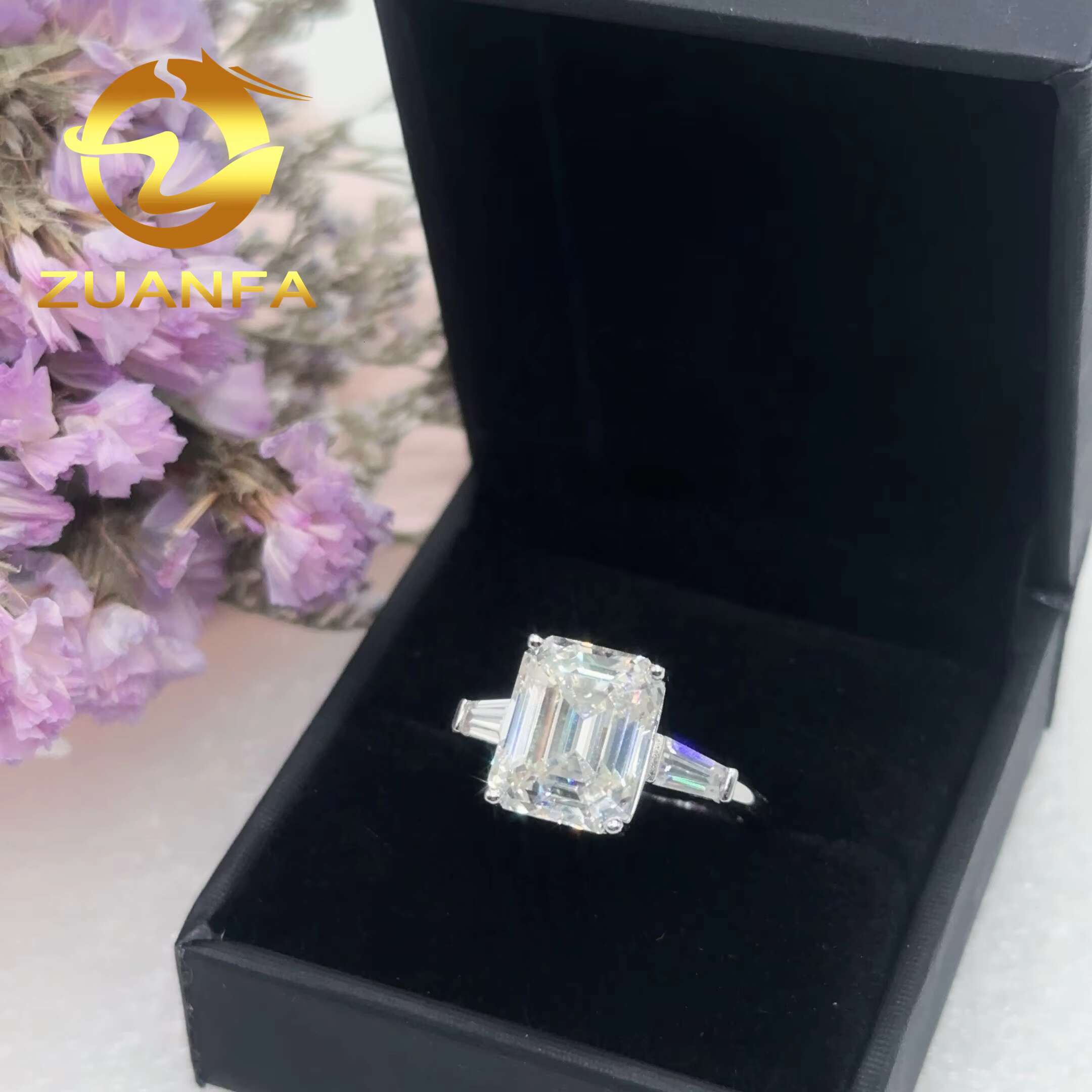 Fashion Women Jewelry Emerald Cut Moissanite Diamond Ring 5carat VVS Engagement Ring Sterling Silver 925