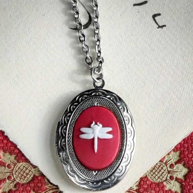 Gothic Vintage Black Red Purple Dragonfly Pendant Necklace Womens Retro Oval Collarbone Necklace Witch Jewelry Gift Accessories V250625