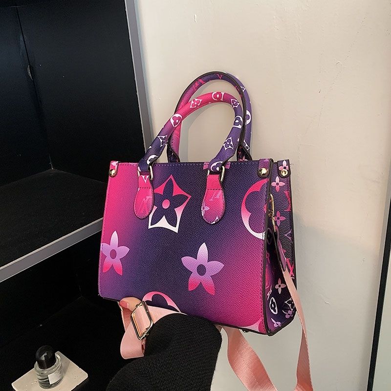 2025 Fashion Tote Designer Fashionable and Versatile Chic Handbag Printed Small Square High-End Light Single-Shoulder Crossbody Bag 25cm