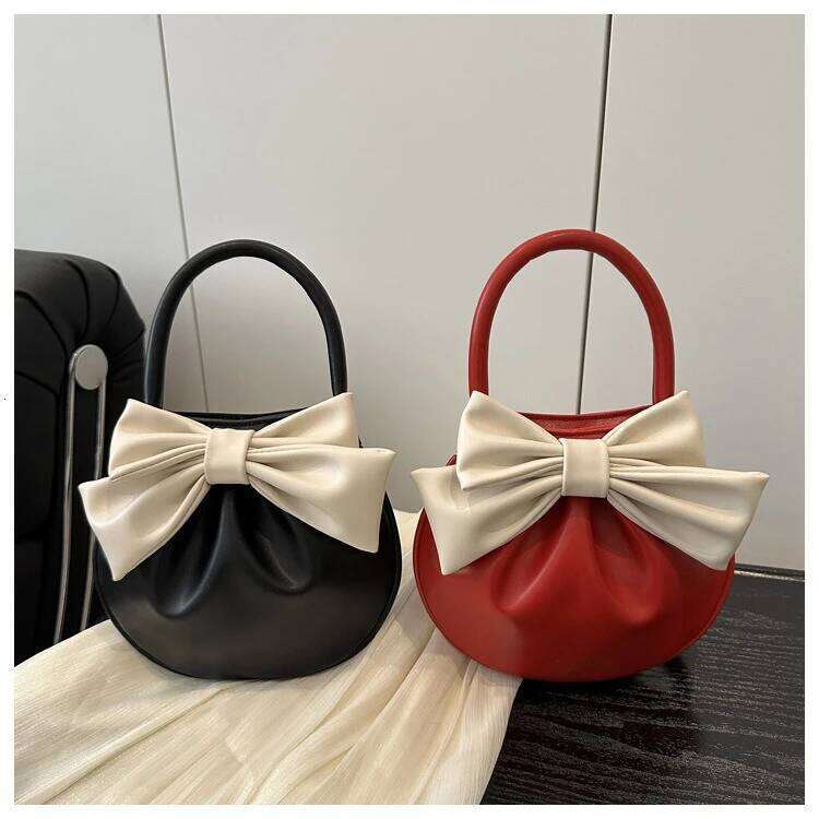 New Round Handbag for Girls in Autumn The Bow Crossbody Is Fashionable and Versatile Pleated Women's Bag Trend
