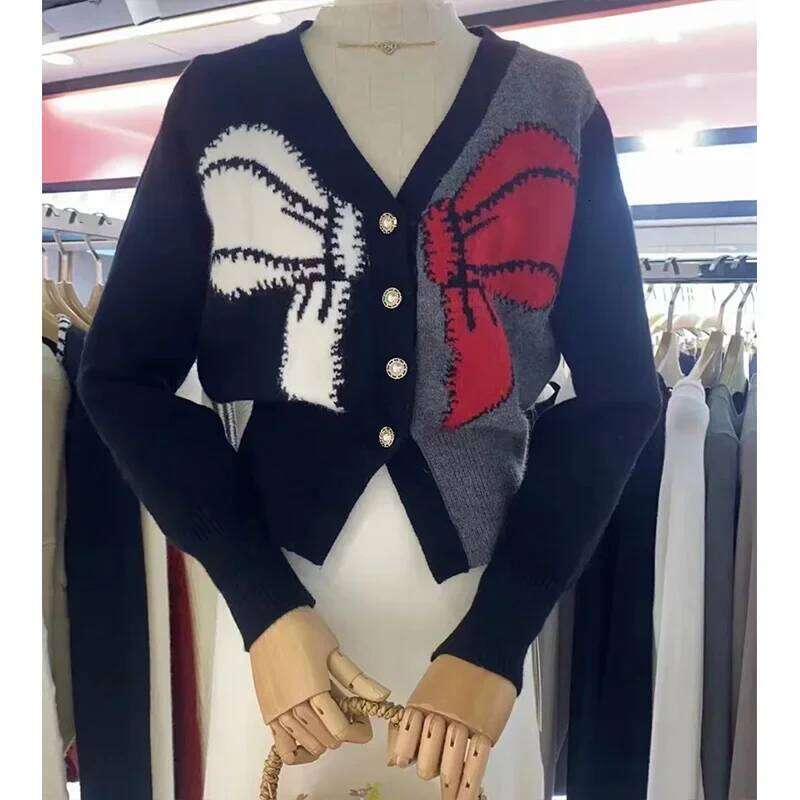 Spring Autumn Korean Streets Fashion V-neck Sweaters Women Bow Jacquard Loose Vintage Knitted Cardigan Office Lady Patchwork Top